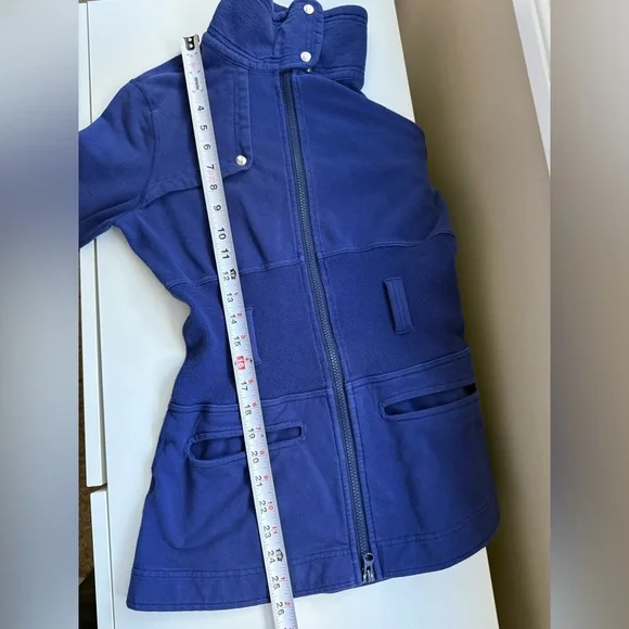 Lululemon Full Metal Jacket Sz 6 - Picture 5 of 8